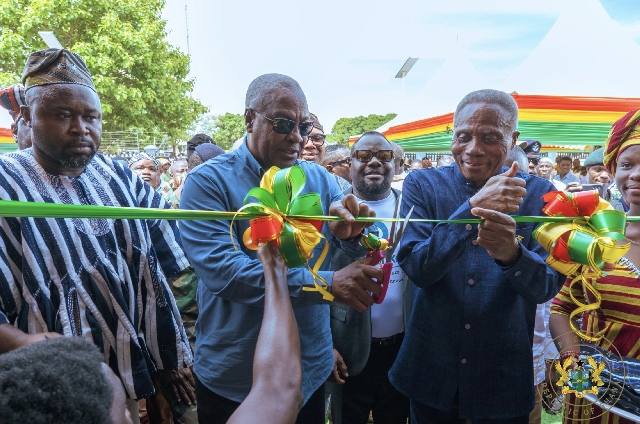 Mahama commissions ICT centre in Damongo to support BSTEM programme